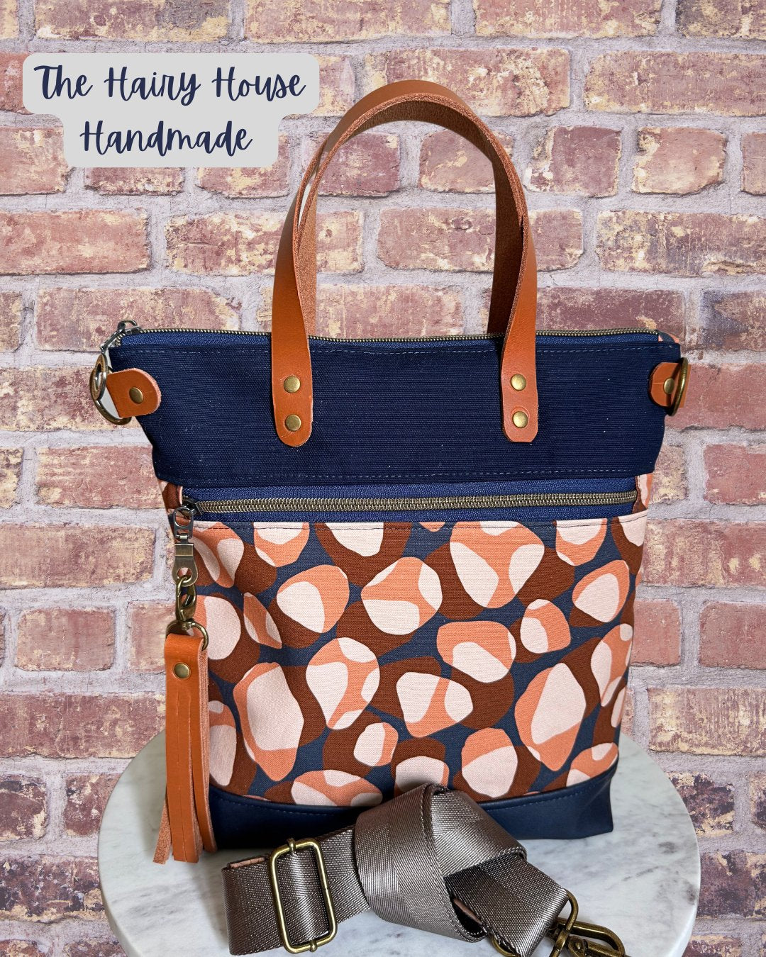 CROSSBODY BAGS